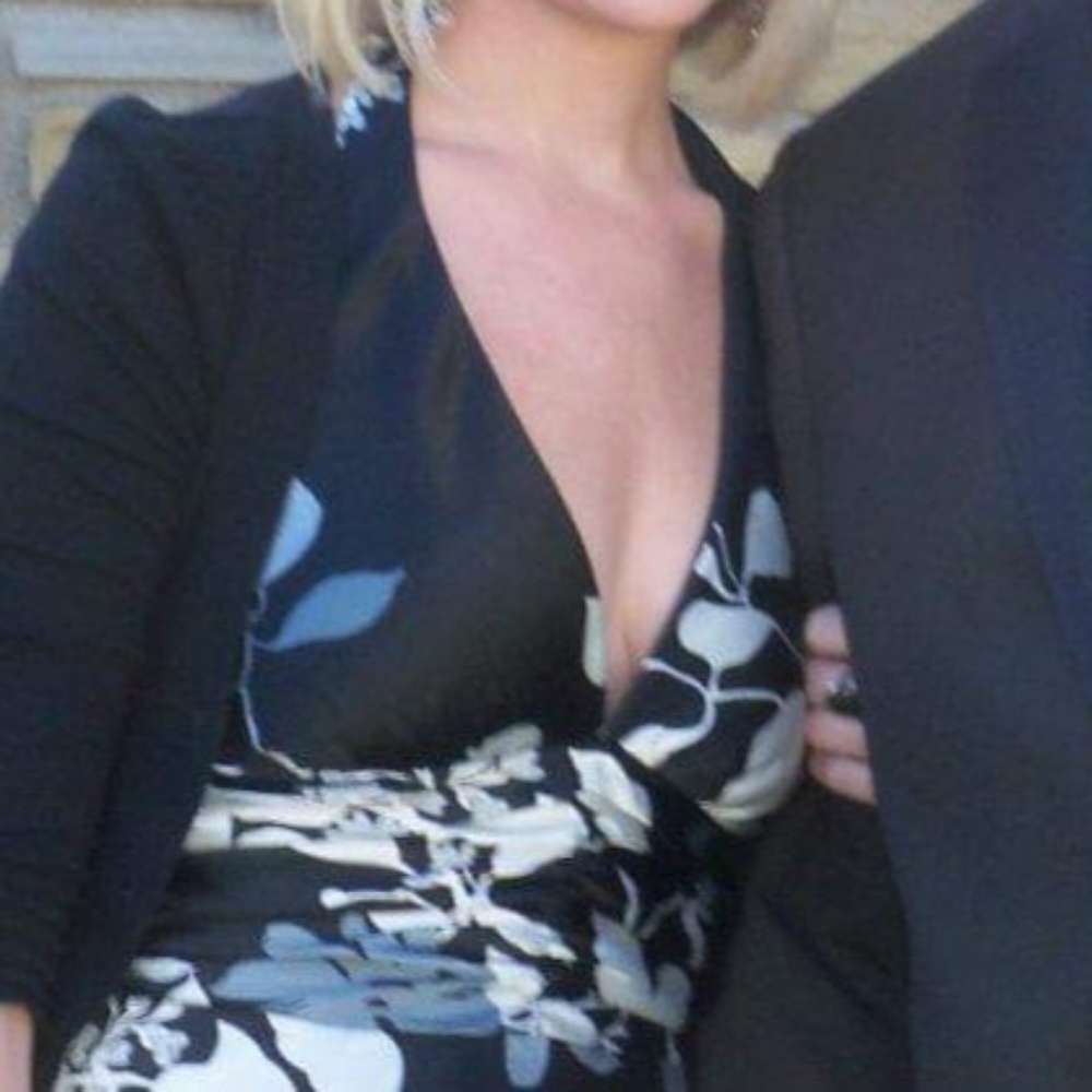 Dress - Picture 5 of 5